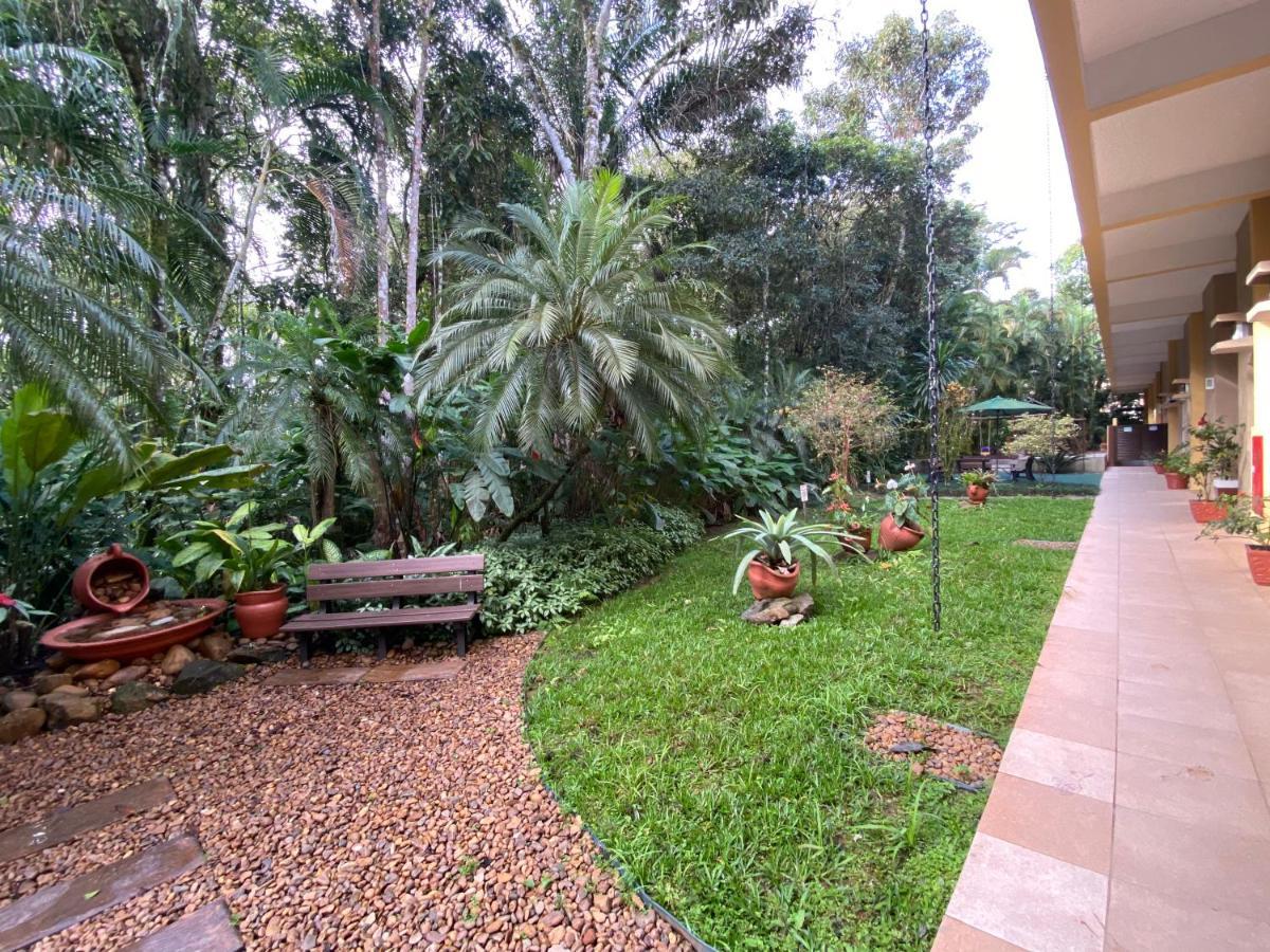Flat Estudio 220 Amarilis 3 Piscinas Climatizadas, Sky Com 170 Canais Carregar Veiculo Eletrico, Bertioga, Estudio, Cozinha Equipada Completa, Servico De Hotelaria, Limpeza E Trocas Diaria De Toalhas, Wi-fi 500 Mb Apartamento